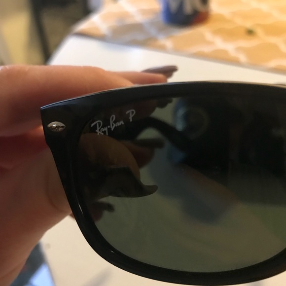 Ray ban new wayfarers. - Picture 4 of 4